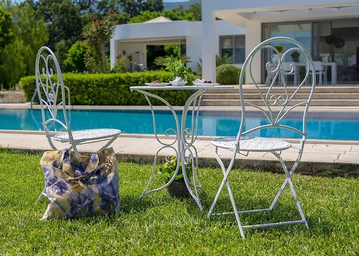 Syndriani - 5 Bedroom *