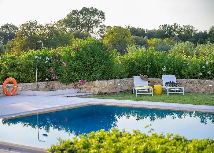 Syndriani - 5 Bedroom Villa *