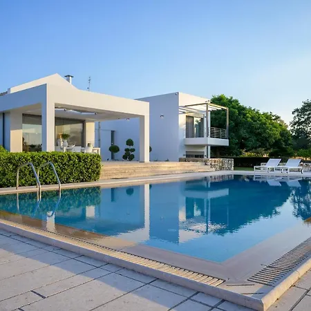 Syndriani - 5 Bedroom 科斯镇