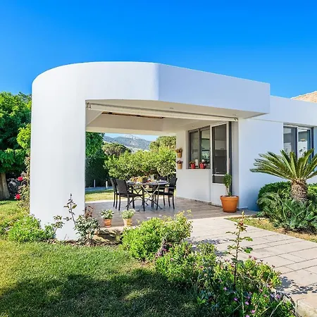 Vila Syndriani - 5 Bedroom *