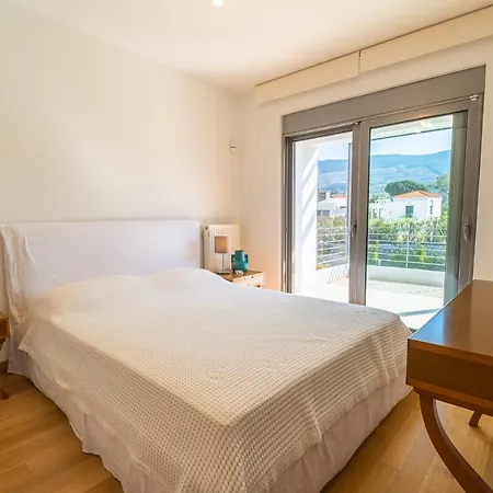 Syndriani コス・タウン