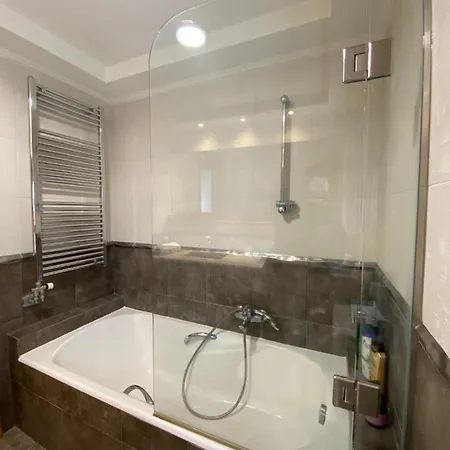Syndriani - 5 Bedroom *