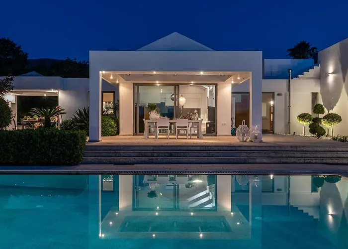 Syndriani - 5 Bedroom Vila