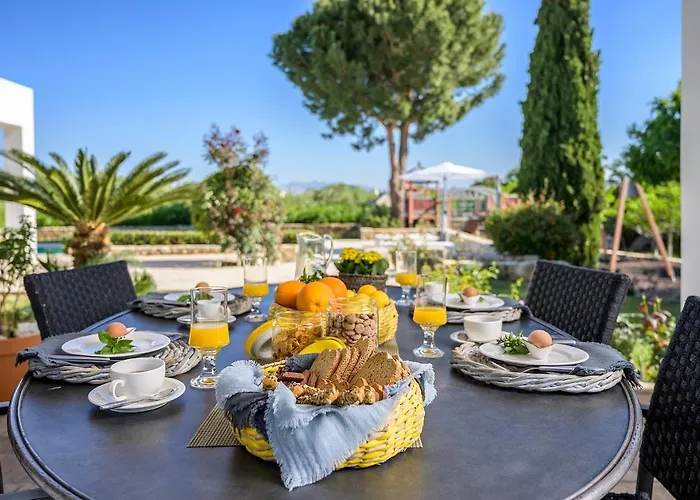 Vila Syndriani - 5 Bedroom *