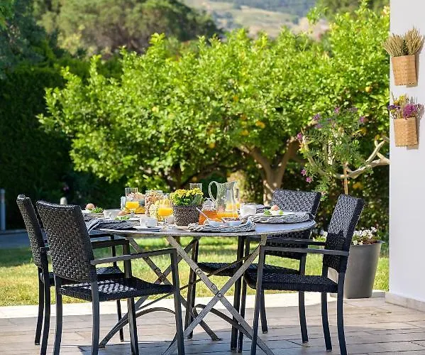 Vila Syndriani - 5 Bedroom *