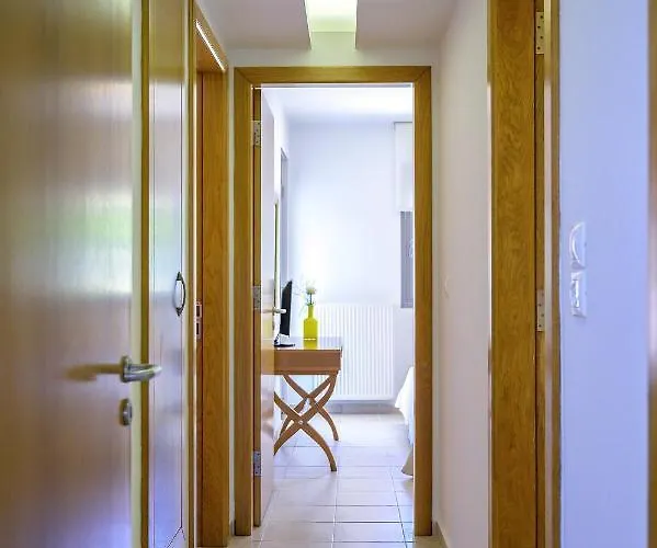 Syndriani - 5 Bedroom Vila