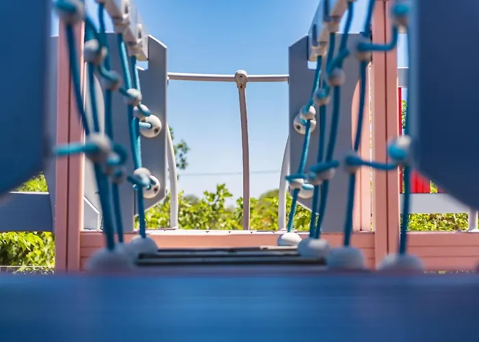 Syndriani - 5 Bedroom *